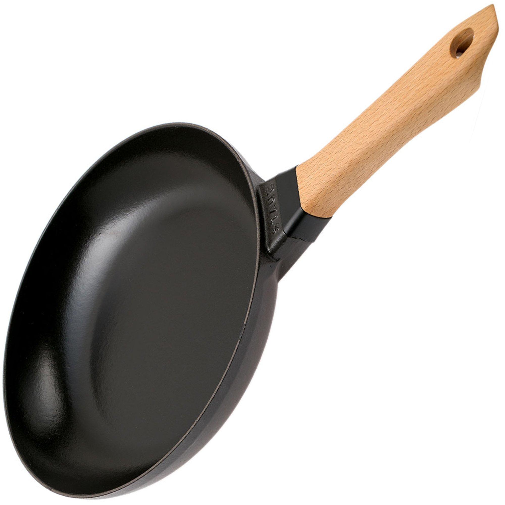 Patelnia Staub z drewnianym uchwytem 24 cm, czarna
