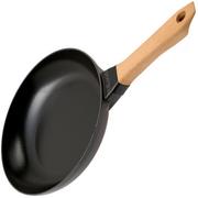 Staub frying pan with wooden handle 24 cm, black