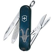 Afbeelding voor Victorinox Classic SD Zodiac Signs 2026, Capricorn 0.6223.2CAP Zwitsers zakmes